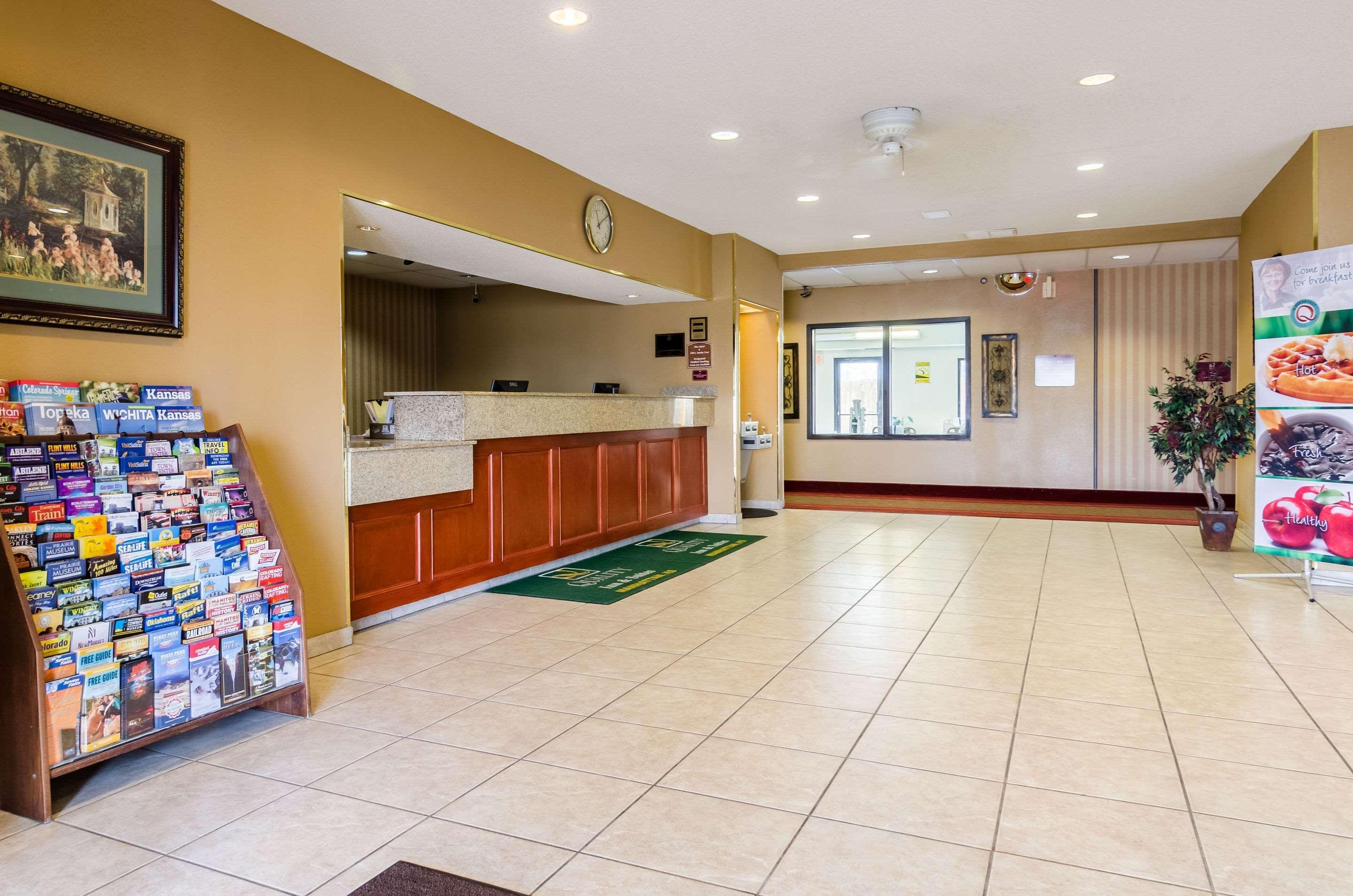 Quality Inn & Suites Manhattan Luaran gambar