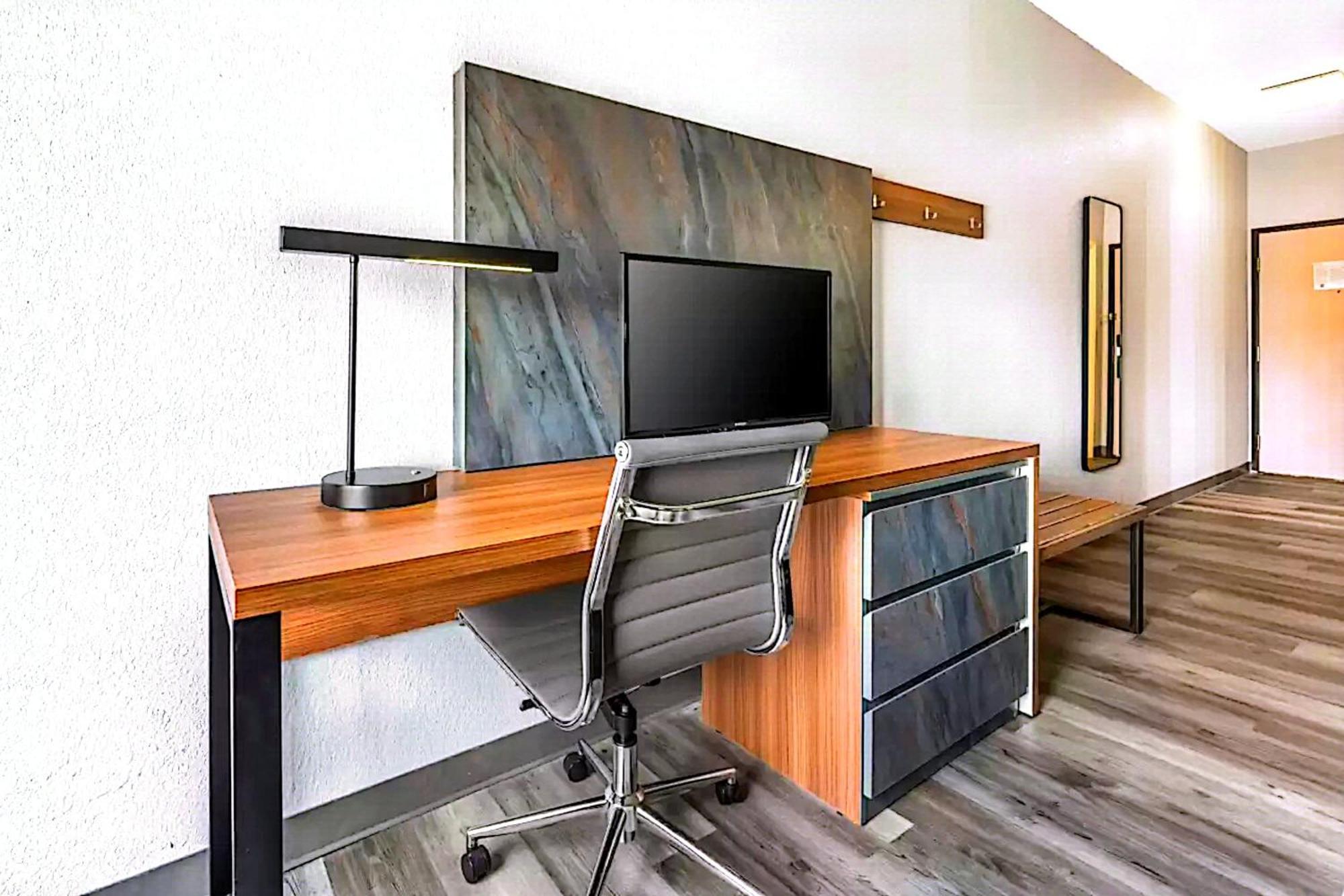 Quality Inn & Suites Manhattan Luaran gambar