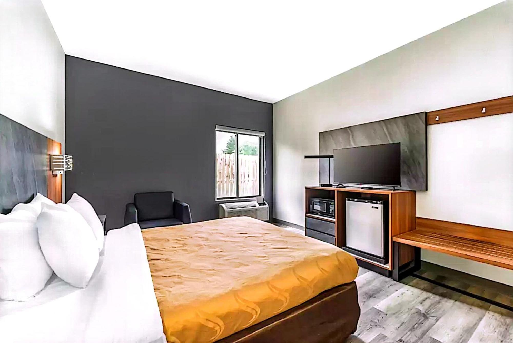 Quality Inn & Suites Manhattan Luaran gambar