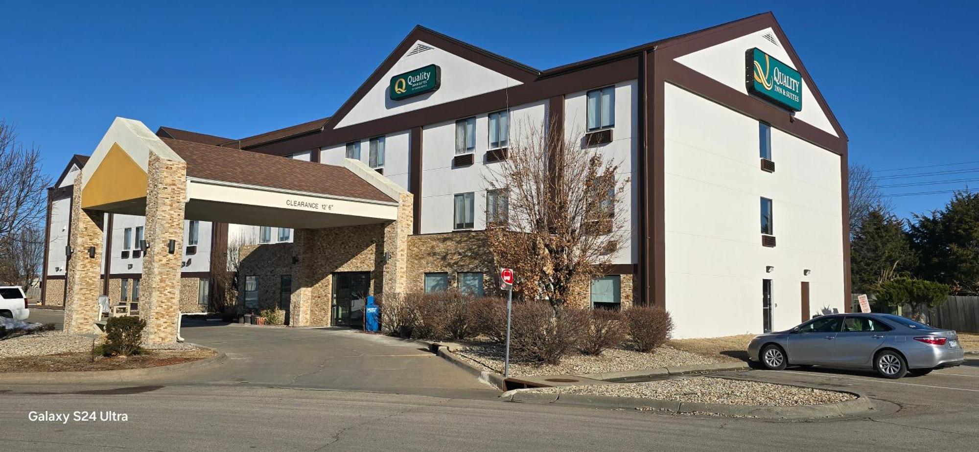 Quality Inn & Suites Manhattan Luaran gambar