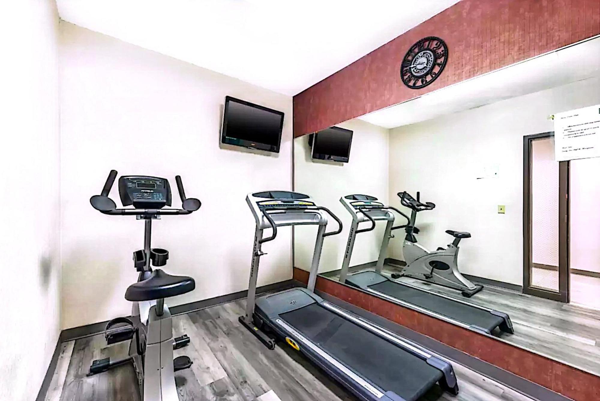 Quality Inn & Suites Manhattan Luaran gambar