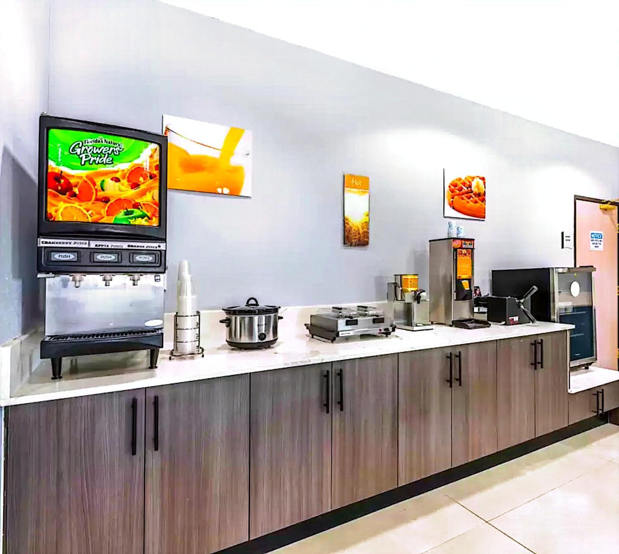 Quality Inn & Suites Manhattan Luaran gambar