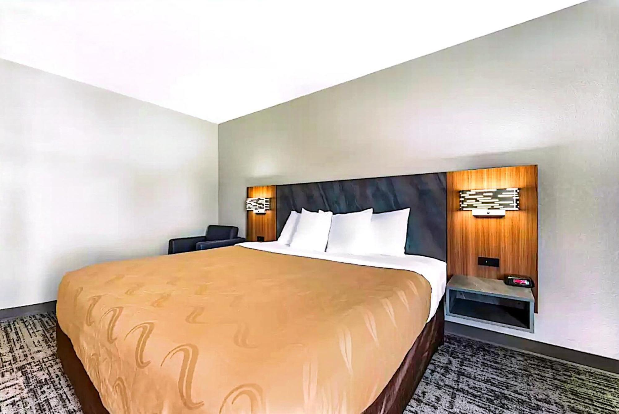 Quality Inn & Suites Manhattan Luaran gambar