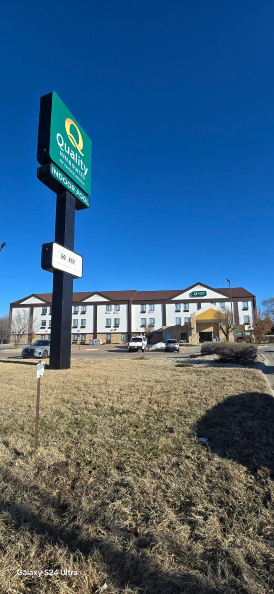 Quality Inn & Suites Manhattan Luaran gambar