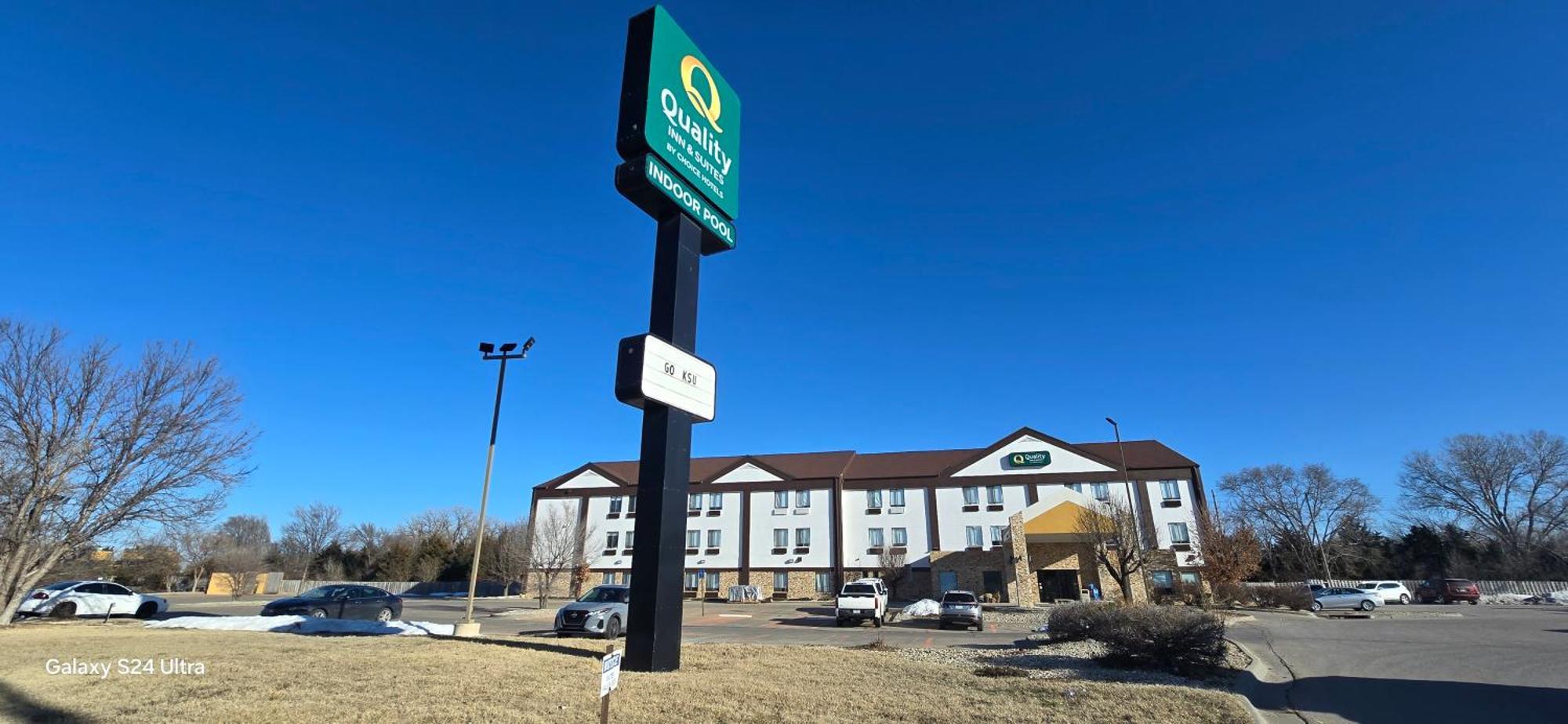 Quality Inn & Suites Manhattan Luaran gambar
