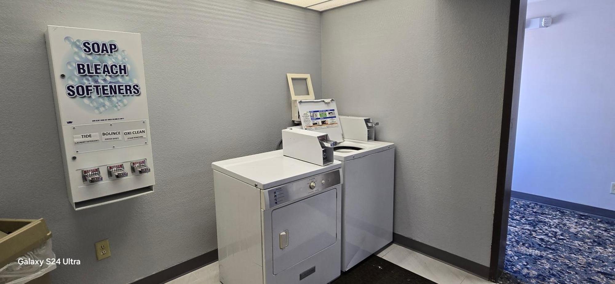 Quality Inn & Suites Manhattan Luaran gambar