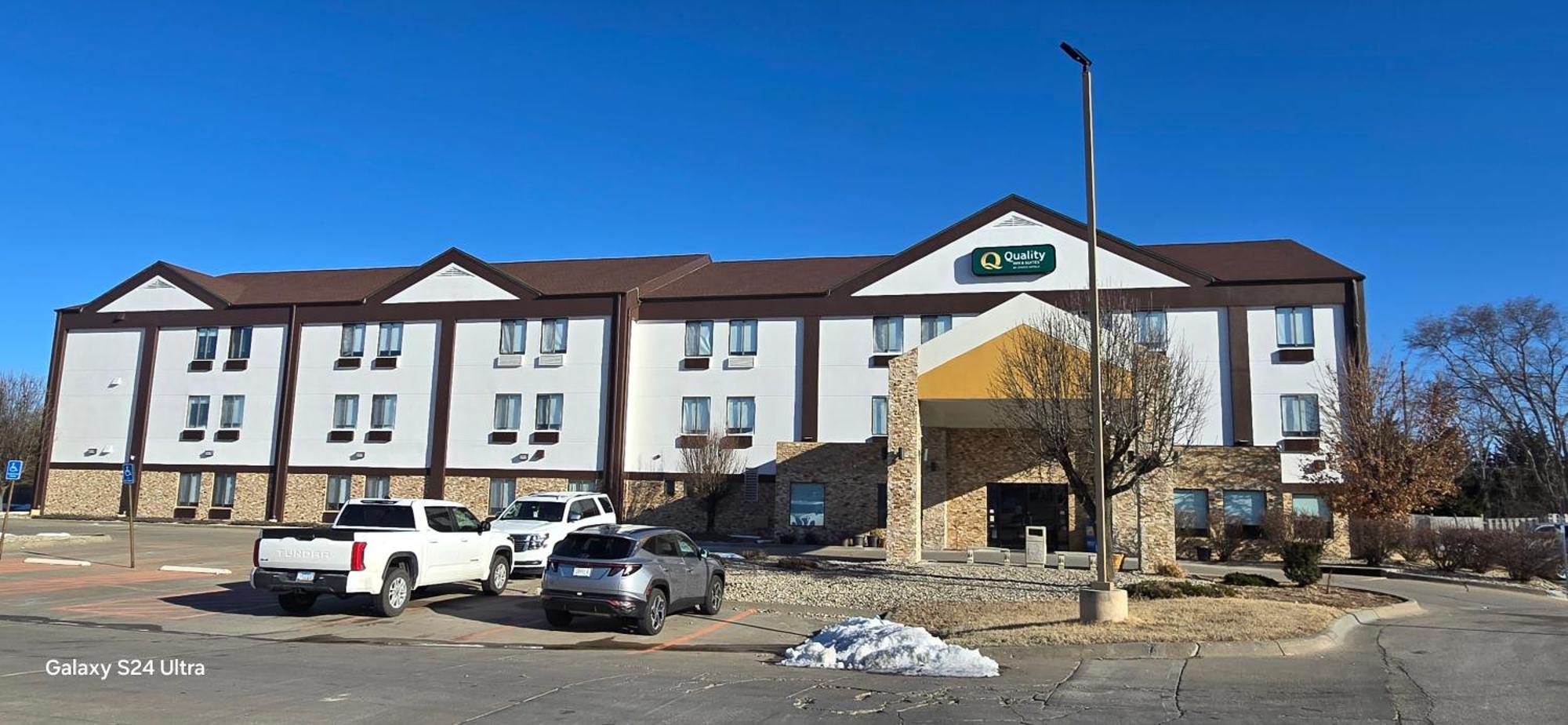 Quality Inn & Suites Manhattan Luaran gambar
