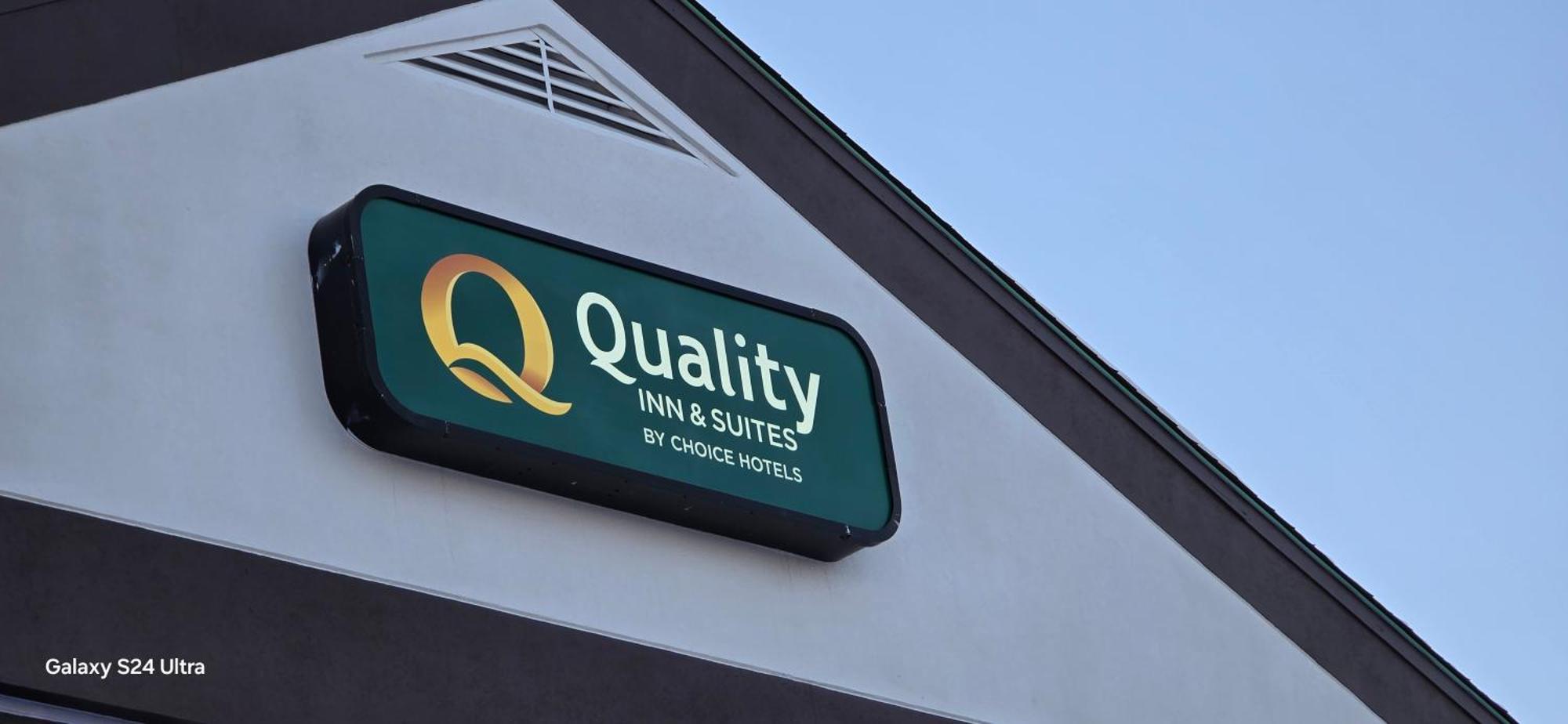 Quality Inn & Suites Manhattan Luaran gambar
