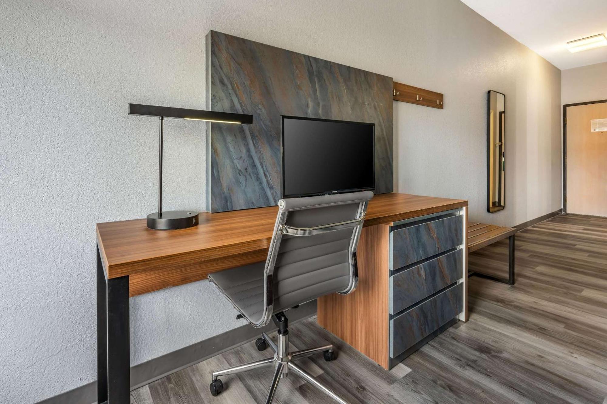 Quality Inn & Suites Manhattan Luaran gambar