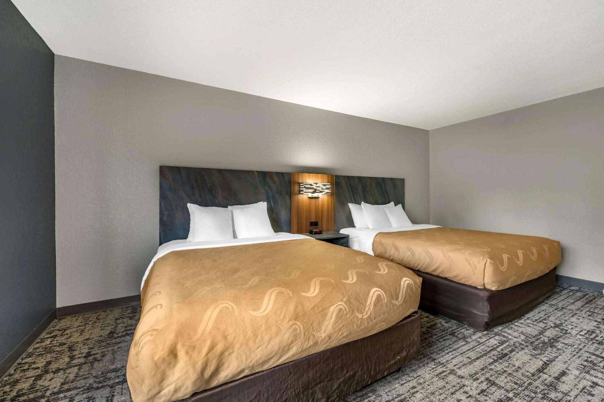 Quality Inn & Suites Manhattan Luaran gambar