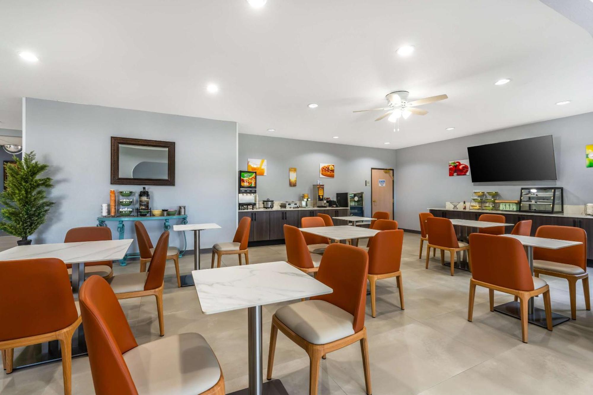Quality Inn & Suites Manhattan Luaran gambar