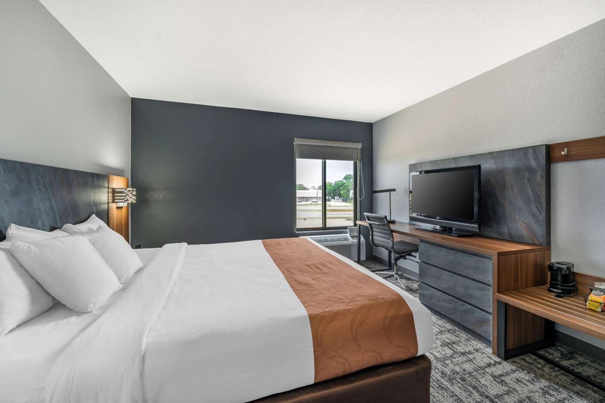 Quality Inn & Suites Manhattan Luaran gambar